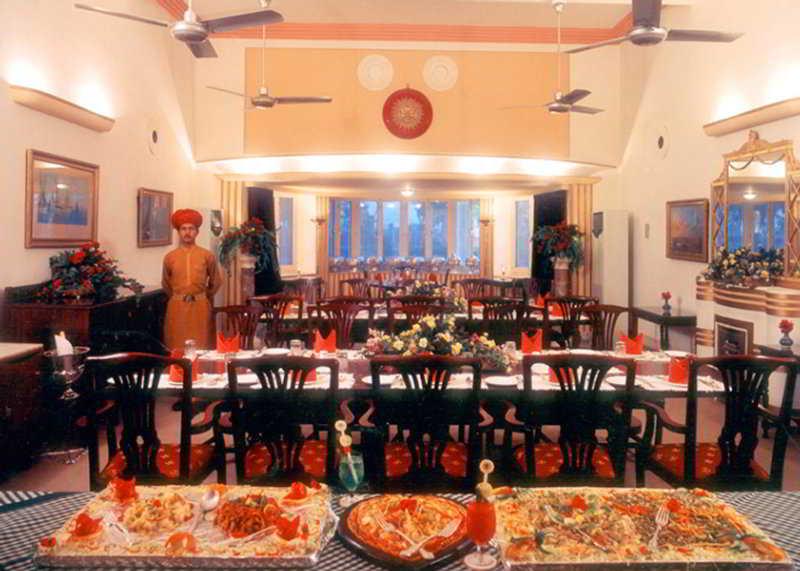 Karni Bhawan Palace - Heritageby Hrh Group Of Hotels Bikaner Restaurante foto